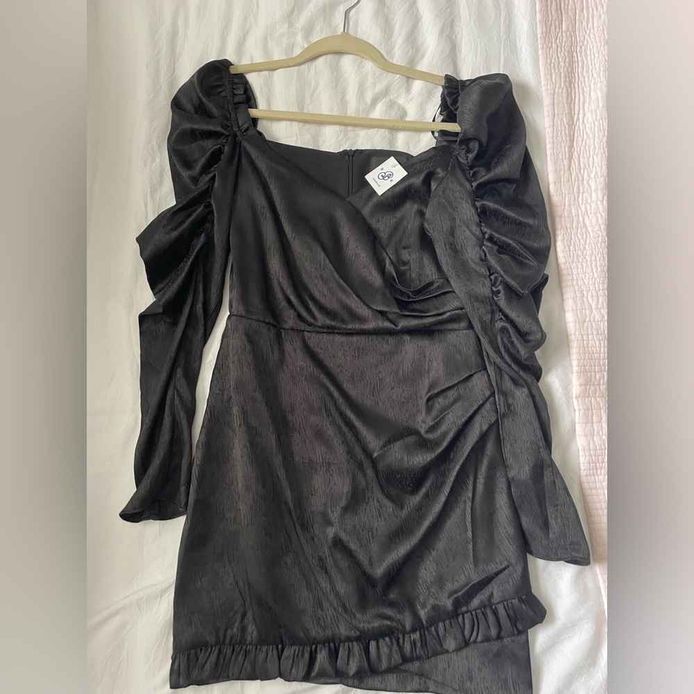 DOBE black long sleeve mini dress size small.